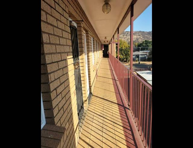 2 BEDROOM PROPERTY TO RENT IN PRETORIA GARDENS